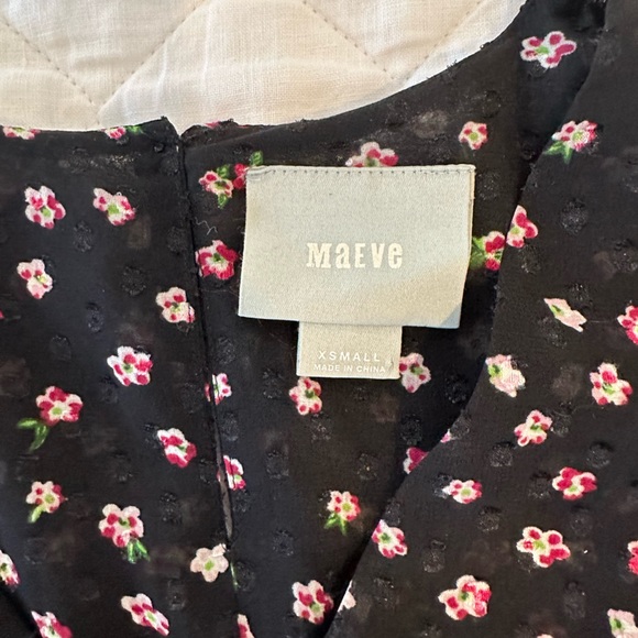 Anthropologie Maeve flowy top. Like new. - Picture 2 of 2